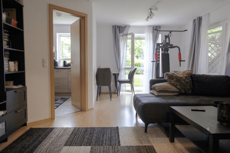 Raum für deine Träume: Große 3-Zimmer-EG-Wohnung mit Ausbaupotenzial